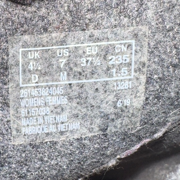 Clarks Size 7 - Picture 7 of 7